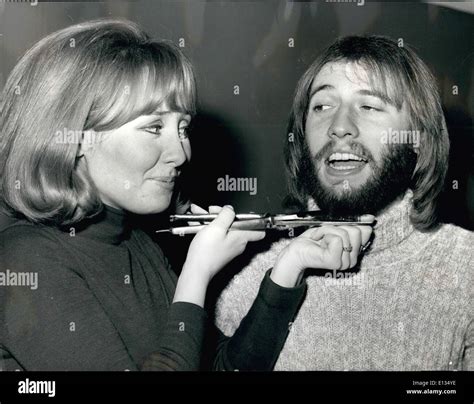 Maurice gibb hi-res stock photography and images - Alamy