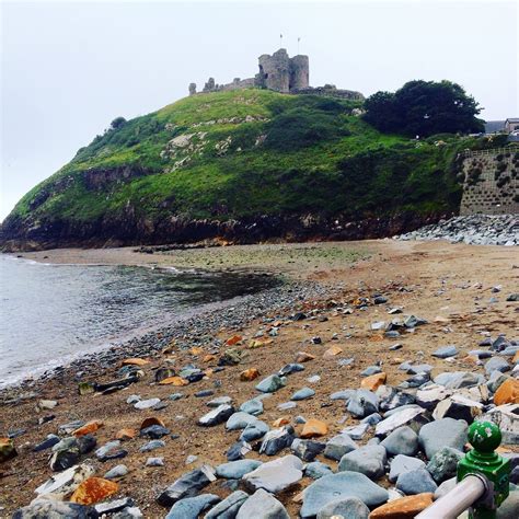 Criccieth beach, North Wales Bethan, Cymru, North Wales, Coastline ...