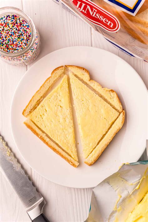 The Easiest Fairy Bread Recipe - Play Party Plan