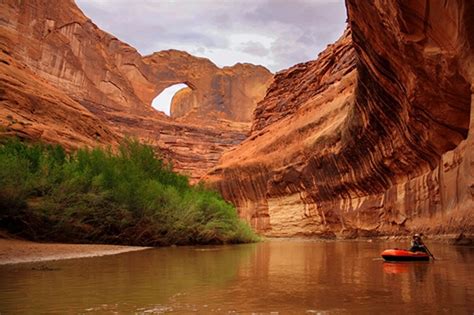 Epic Paddle Adventure Down the Escalante River in a Toy Raft