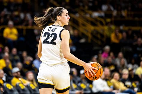 Iowa Basketball: WNBA mock draft roundup for Hawkeyes’ Caitlin Clark