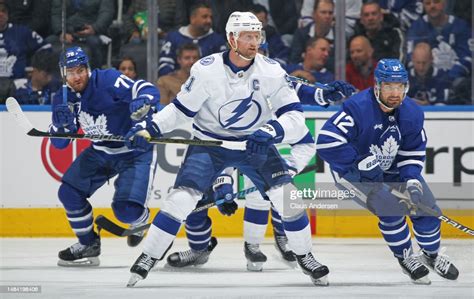 Steven Stamkos of the Tampa Bay Lightning works on the powerplay ...