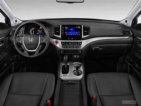 2017 Honda Pilot: 132 Interior Photos | U.S. News & World Report