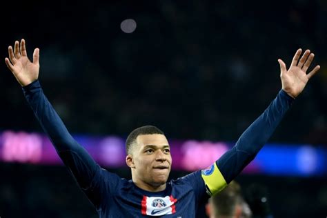 Mbappe breaks PSG goal record in victory against Nantes