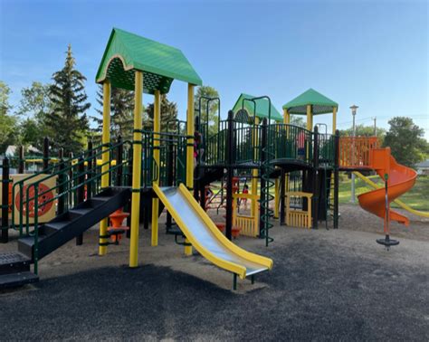 Edmonton Playgrounds - Queen Alexandra Playground