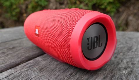 JBL Charge 3 Review - The Bluetooth Speaker that charges your phone