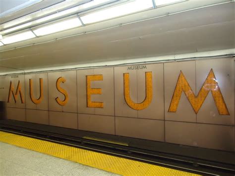 here.there.everywhere: Toronto 2010 - TTC - Museum Station