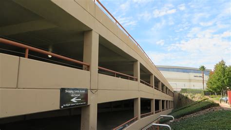 Chadstone Shopping Centre - Front Corner | View of Chadstone… | Flickr