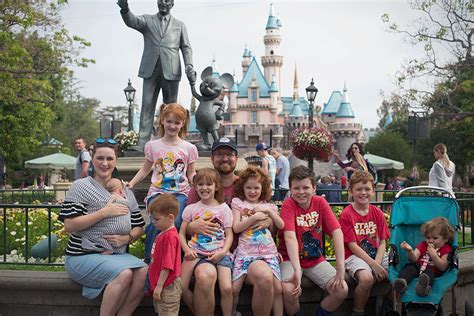 8 Kids + Disneyland! • Bonnie and Blithe