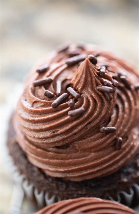 Whipped Chocolate Ganache Frosting - Lauren's Latest