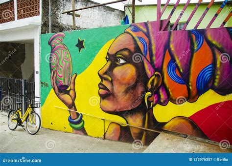 Graffiti in Sao Paulo editorial photography. Image of paint - 137976387