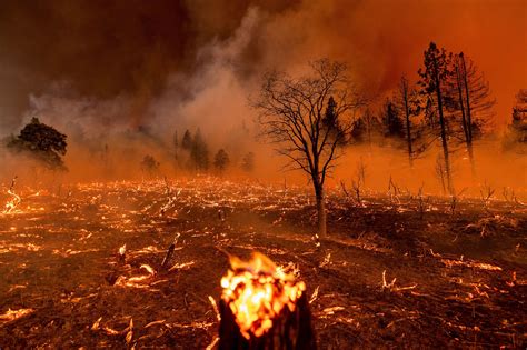 California's largest wildfire of the year raging as heat wave continues ...