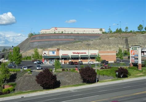 Lewiston Shopping Center | Selkirk Development