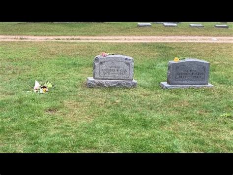 Grave of Ed Gein at Plainfield Cemetery - YouTube