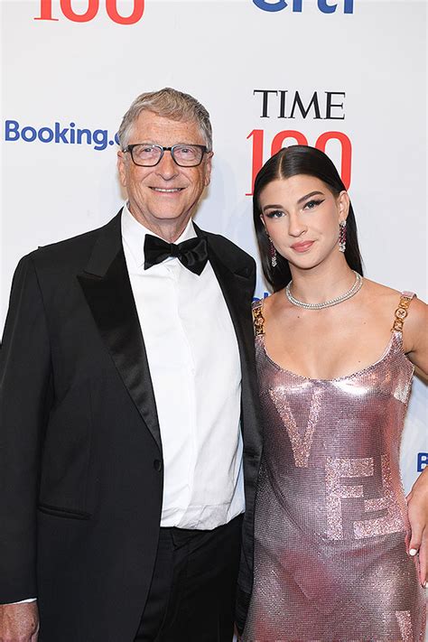 Bill Gates Posts 20th Birthday Tribute To Daughter Phoebe – Hollywood Life