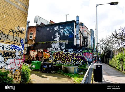 Graffiti in Shoreditch Stock Photo - Alamy