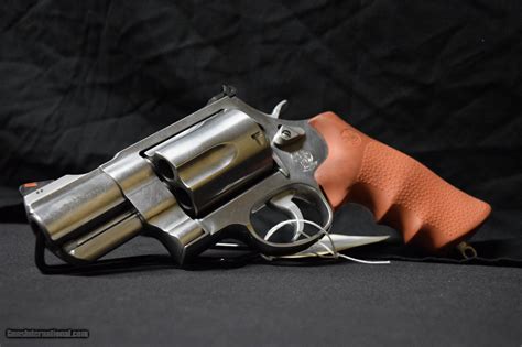 Pre-Owned - Smith & Wesson 500ES .500 S&W Magnum 2.75" Revolver