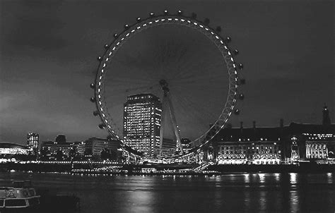 royal family night gif black & white gif london city | Fondos para fotos tumblr, Wattpad, Fondos ...