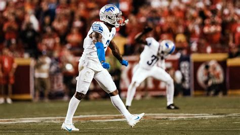 Detroit Lions' defense shows up in Kansas City