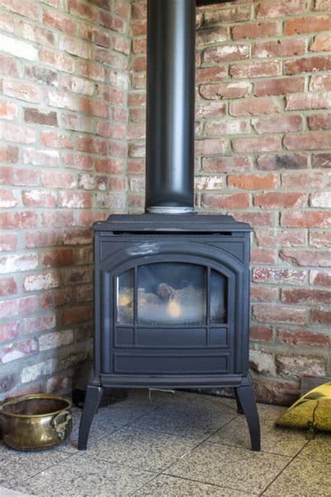 How to Clean Your Wood Stove and the Chimney Properly in 11 Steps