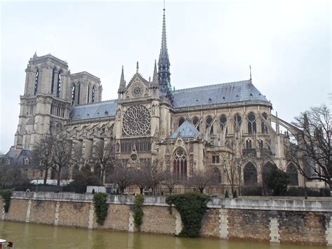 File:Notre Dame von Süden.JPG - Wikimedia Commons