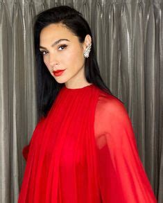 Gal Gadot Images, Jessica Lucas, David Ramsey, Super Heroine, Golden Globes After Party ...