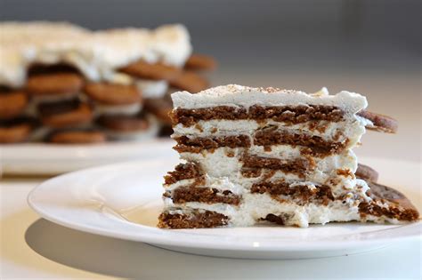 Speculoos Icebox Cake Recipe | POPSUGAR Food Speculoos Cookie Butter ...