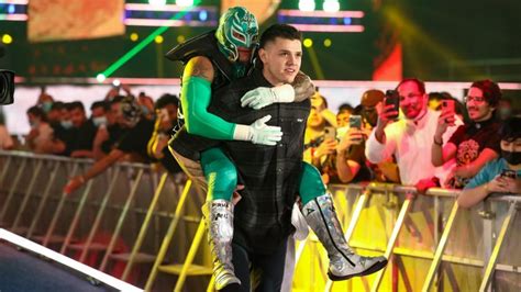 Dominik Mysterio On Possibly Inheriting His Dad's Mask, Why They Likely Will Not Feud