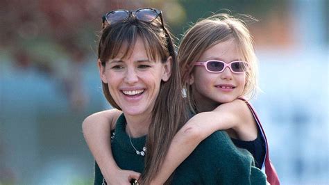 Jennifer Garner's daughter Violet is her mum's double as star shares ...