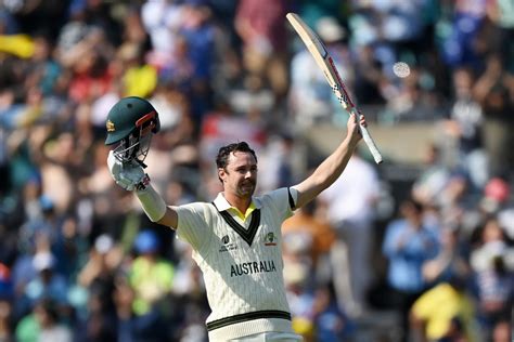 Travis Head celebrates his century | ESPNcricinfo.com