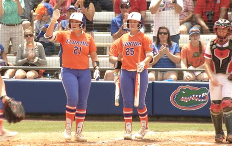 Gator Softball Wins Doubleheader in Style - ESPN 98.1 FM - 850 AM WRUF