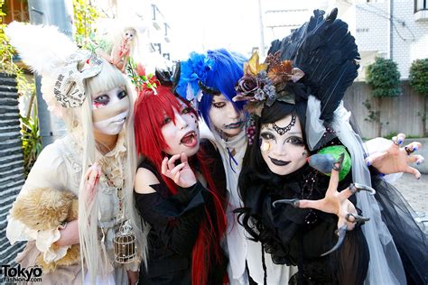 Japanese Shironuri Fashion in Harajuku (88) – Tokyo Fashion