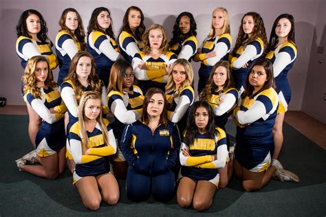 Zenfolio | Siena Heights University | 10.17.2017 - Cheer Team Photos