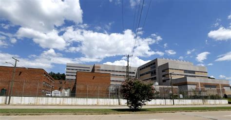 New Richmond jail opens with cells to spare