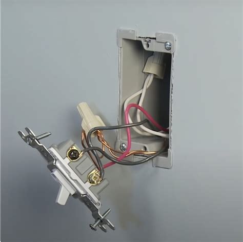 How to Wire a 3 Way Light Switch │ Legrand