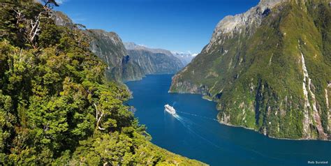 Fiordland National Park In New Zealand