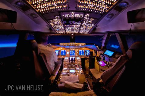 747 Pilot Takes Stunning Photos From His Cockpit, Proves That Pilots ...