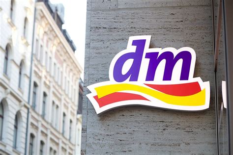 Dm Logo Fassade Foto Michael Bader Dm Drogerie Markt Gmbh Co Kg | My ...