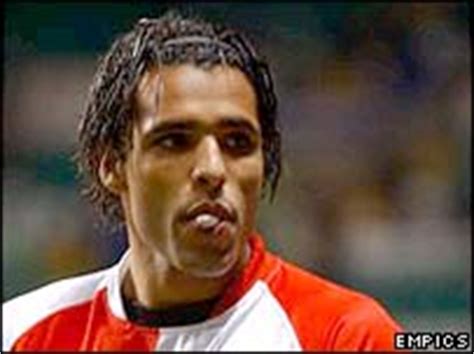 BBC SPORT | Football | My Club | Nottm Forest | Van Hooijdonk suing Forest