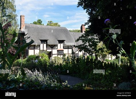 Anne Hathaway's Cottage Stock Photo - Alamy