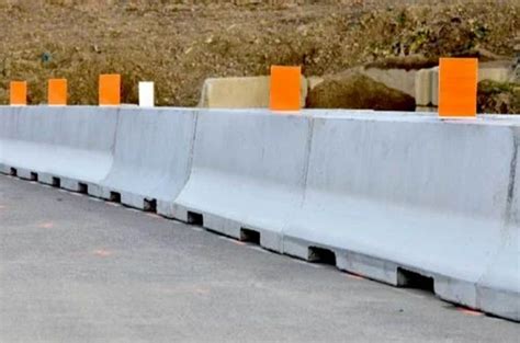 Concrete Road Barriers at best price in New Delhi by Aarzoo Concrete Product | ID: 2849620729030