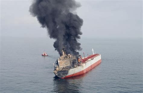 2 Chinese dead, 7 still missing in oil tanker fire