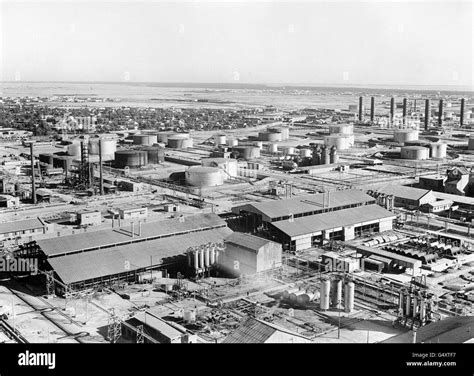 Buildings and Landmarks - Abadan Oil Refinery - Abadan, Iran Stock Photo - Alamy