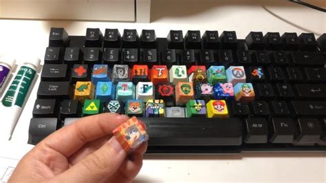 A month ago I started working on my husband’s birthday present - a custom painted keyboard ...