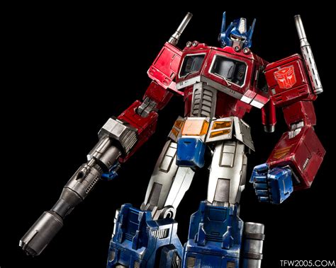 3A Transformers G1 Optimus Prime In-Hand Photo Review - Transformers News - TFW2005