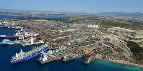 Port of Aliağa, Turkey Live Ship Traffic / Marine Traffic - Cruising Earth