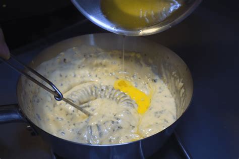 Traditional Béarnaise sauce - Culinary Ambition