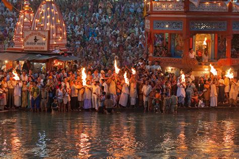 Ganga aarti - Art Wolfe