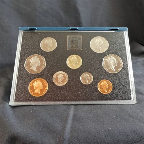 1992 Royal Mint Proof Set With COA Includes The Dual Date 50p - AJB ...