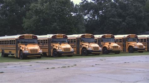 East Baton Rouge School System provides contact information for bus routes